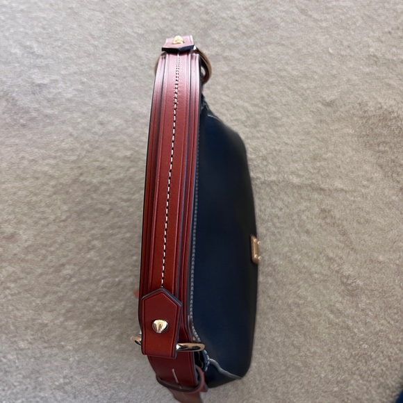 Dooney & Bourke Pebble Grain Riley Hobo Bag in Black — New with Tags - Picture 7 of 8